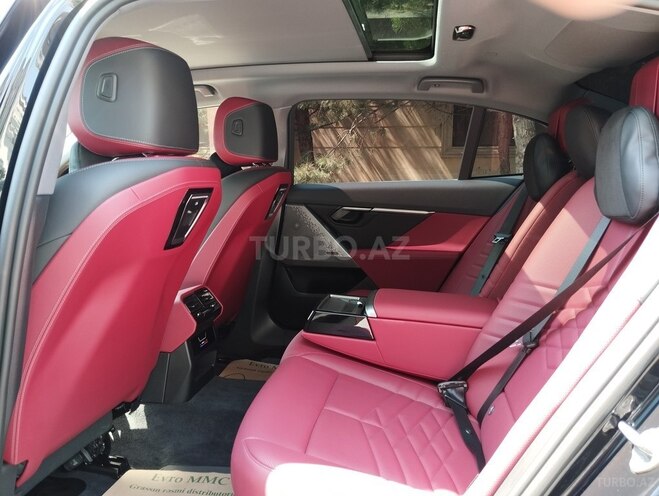 BMW i5-10