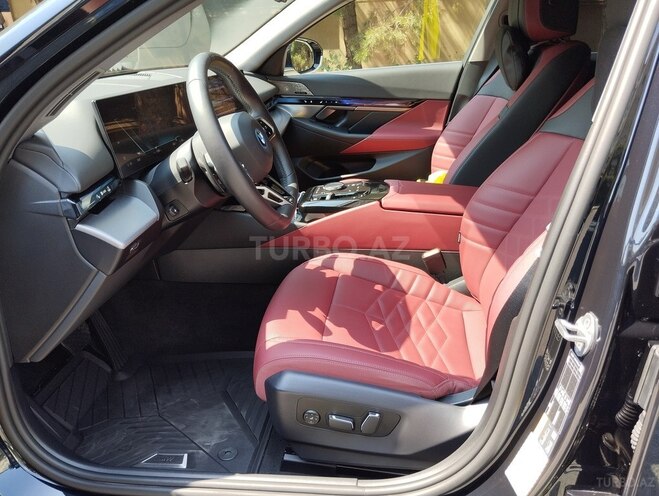 BMW i5-12