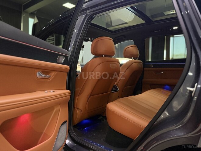Seres Aito M7-11
