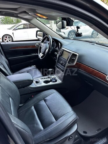 Jeep Grand Cherokee-10