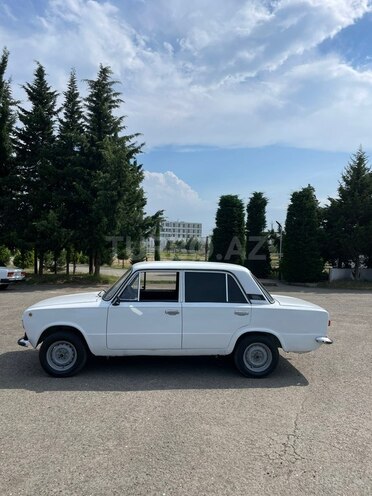 LADA (VAZ) 21011-4