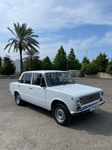 LADA (VAZ) 21011-2