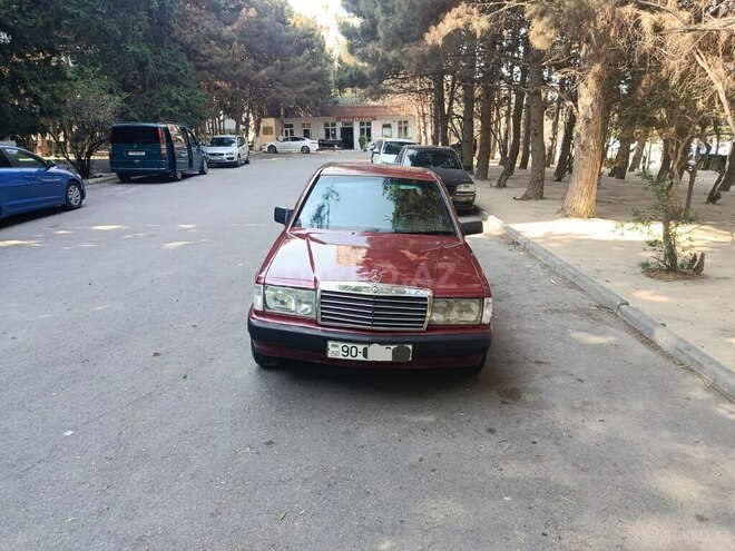 Mercedes 190-4