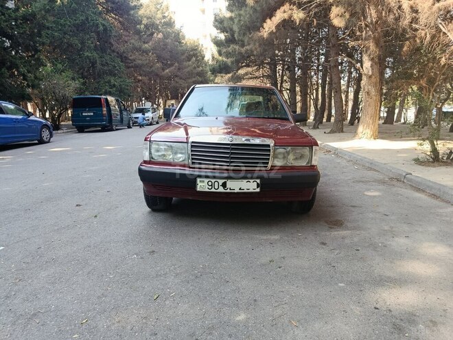 Mercedes 190-1