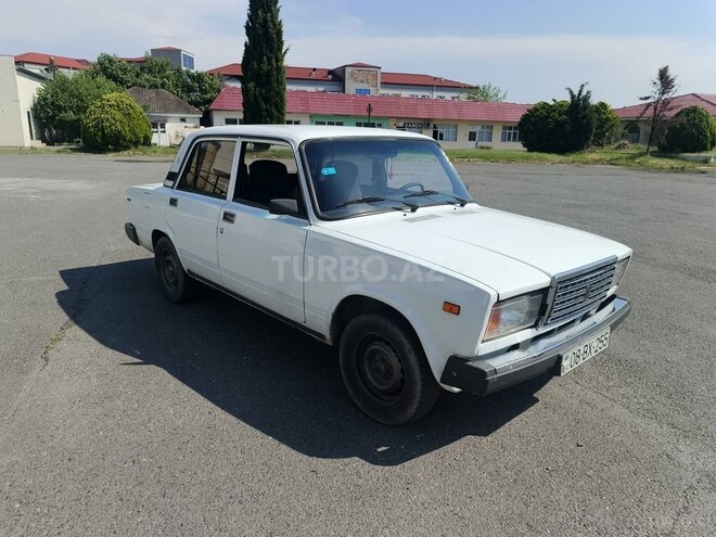LADA (VAZ) 2107-4