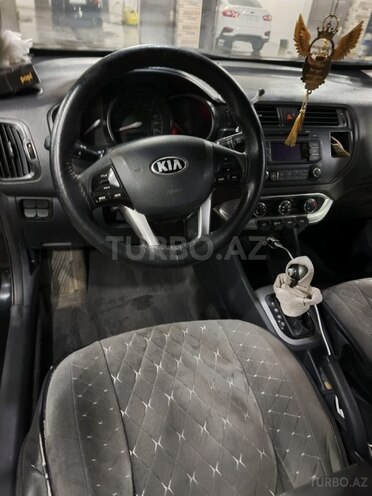 Kia Rio-4