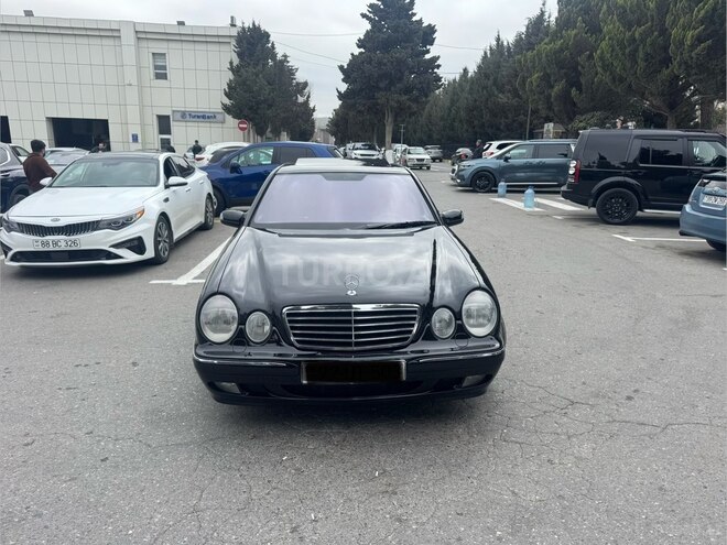 Mercedes E 240-4