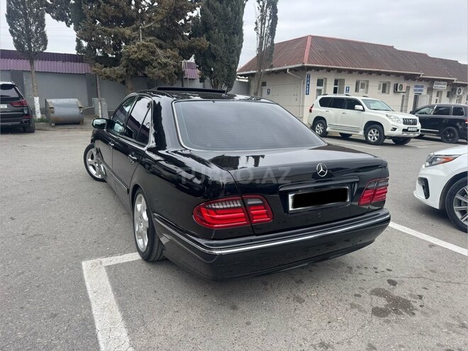 Mercedes E 240-6