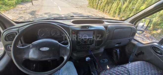 Ford Transit-16