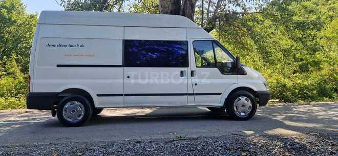 Ford Transit-10