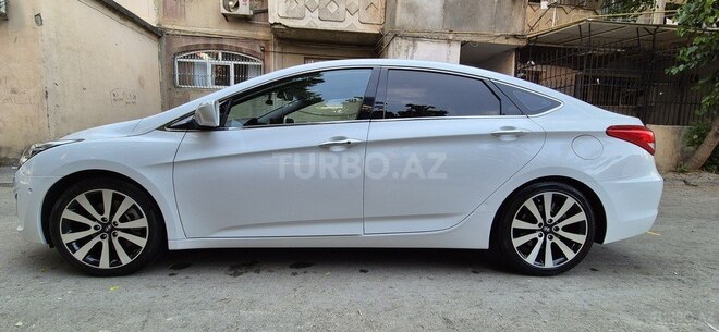 Hyundai i40-4