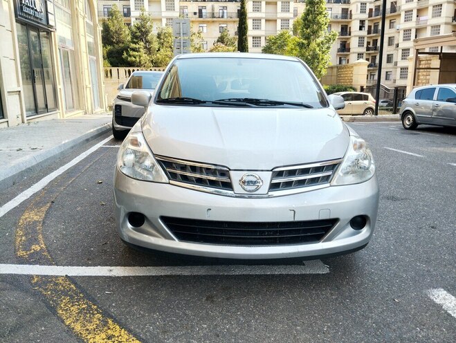 Nissan Tiida-2