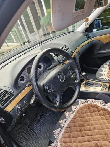 Mercedes E 220-4