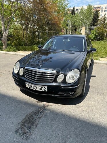 Mercedes E 280-1