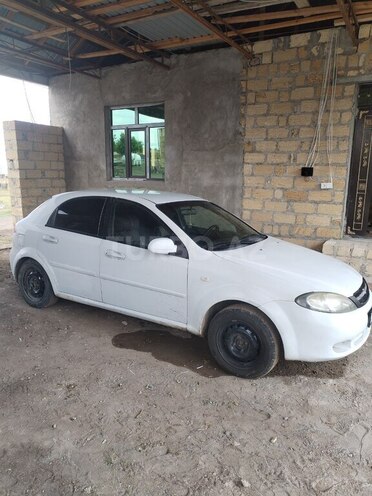 Chevrolet Lacetti-2