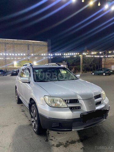 Mitsubishi Outlander-2