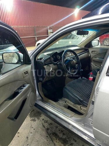 Mitsubishi Outlander-6