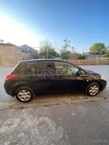 Nissan Tiida-2