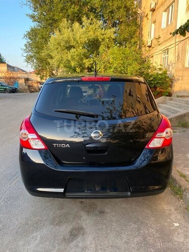 Nissan Tiida-4