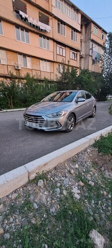 Hyundai Elantra-1