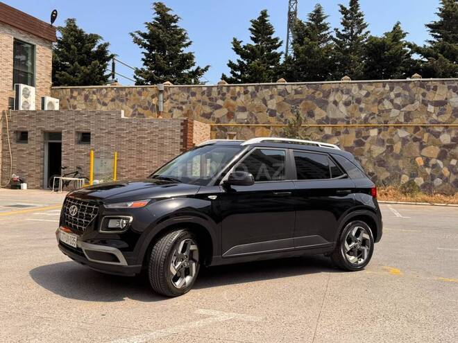 Hyundai Venue-12