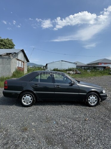 Mercedes C 180-4