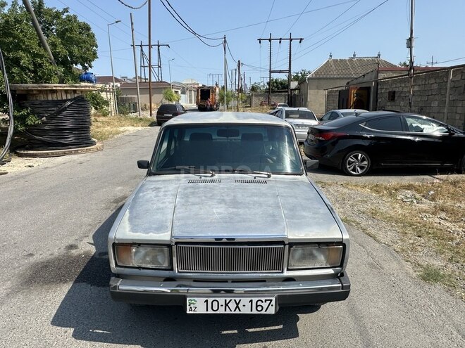 LADA (VAZ) 2107-1