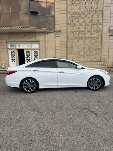 Hyundai Sonata-6