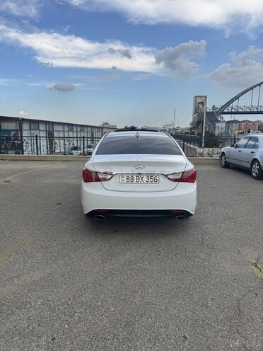 Hyundai Sonata-3