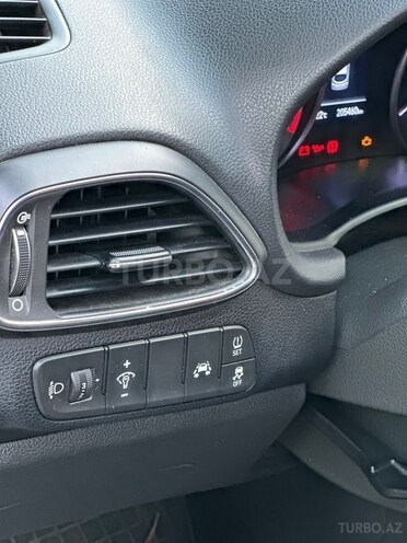 Hyundai i30-8