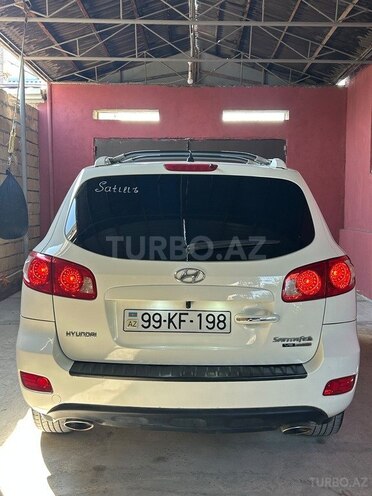 Hyundai Santa Fe-4