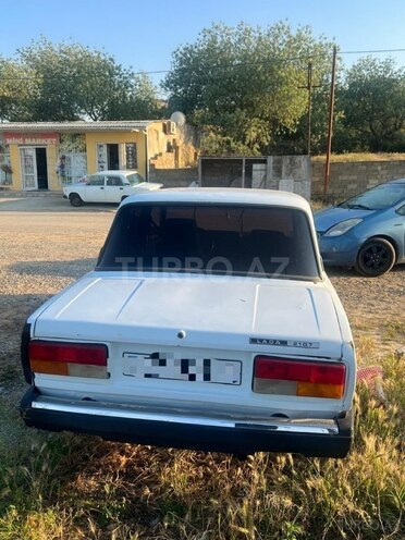LADA (VAZ) 2107-5