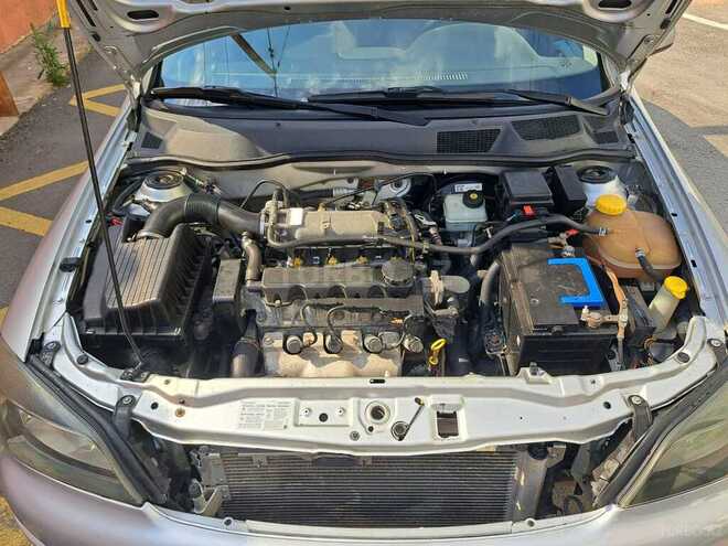 Opel Astra-7