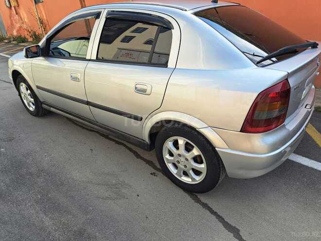 Opel Astra-11
