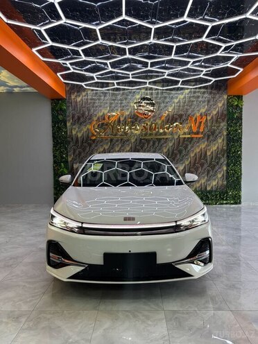 Geely Galaxy A7-1