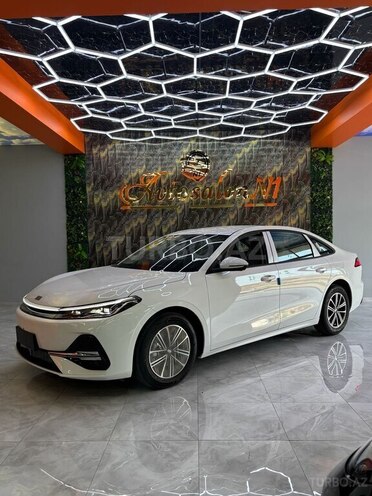Geely Galaxy A7-3