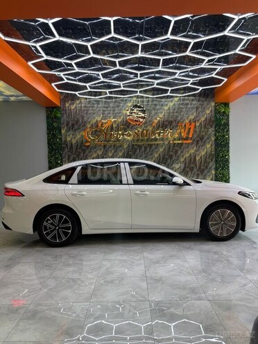 Geely Galaxy A7-5