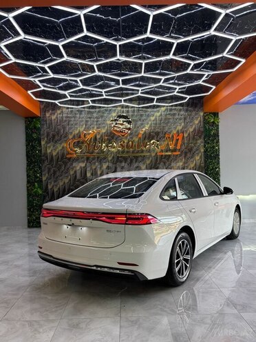 Geely Galaxy A7-4