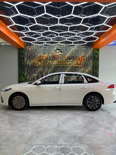 Geely Galaxy A7-8