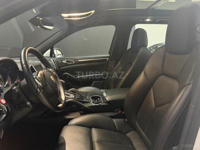 Porsche Cayenne-7