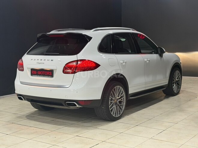 Porsche Cayenne-6
