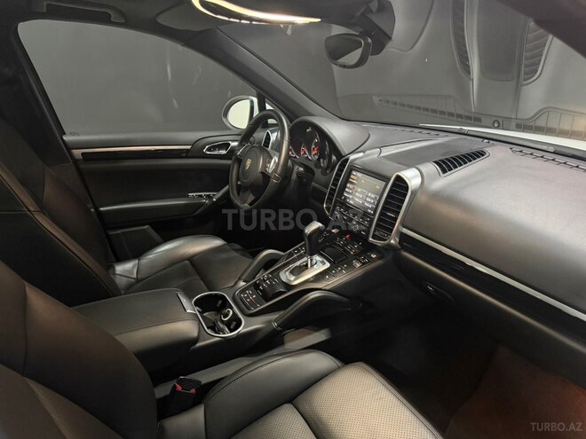 Porsche Cayenne-14