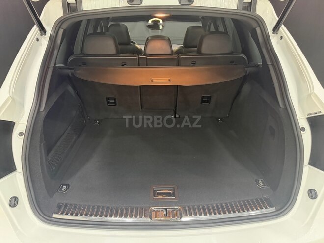 Porsche Cayenne-12
