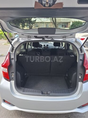 Nissan Note-7