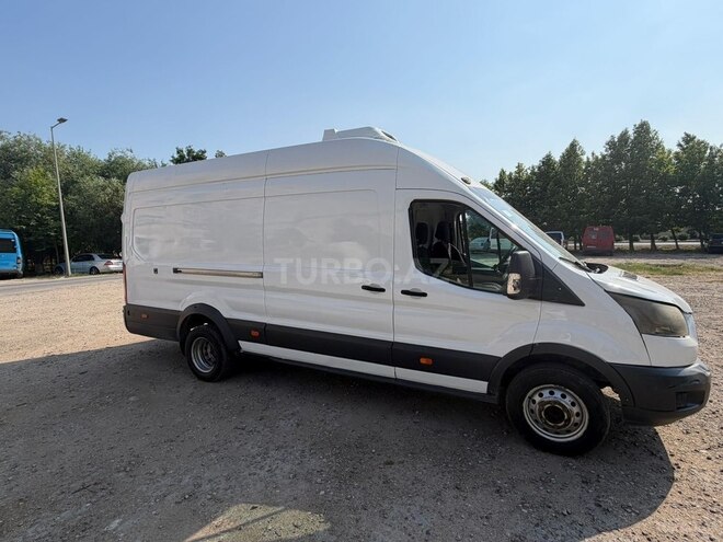 Ford Transit-2