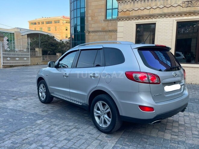 Hyundai Santa Fe-4