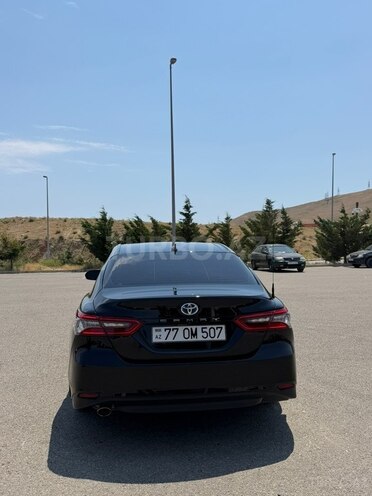 Toyota Camry-5
