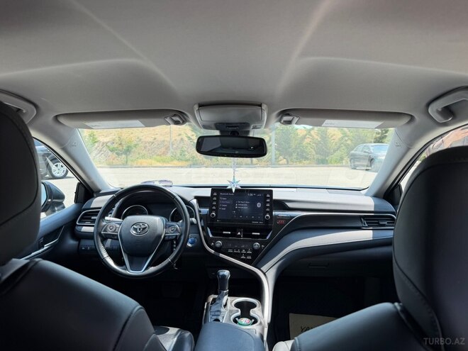 Toyota Camry-8
