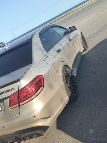Mercedes E 350 4MATIC-7
