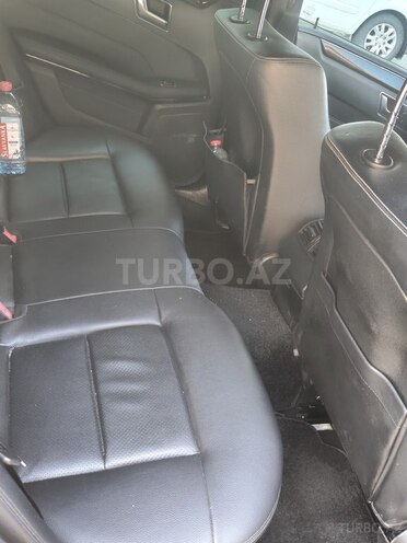 Mercedes E 350 4MATIC-5